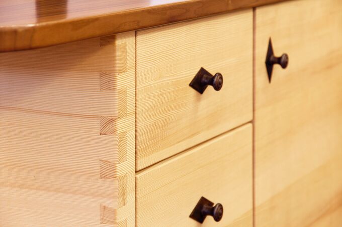 Schwalbenzinken durchziehen die ganze Stube, sowie auch bei diesem Bild